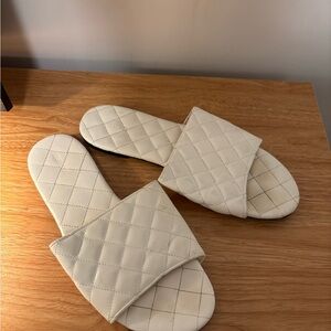 Forever 21 Cream Quilted Sandals